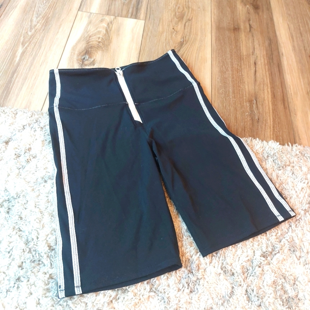 Bandier & Solid & Striped biker shorts